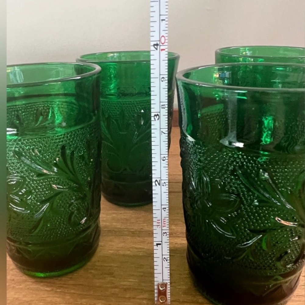 Set of 4 vintage Anchor Hocking small juice glasses - Forrest green. Cute! - Picture 5 of 5